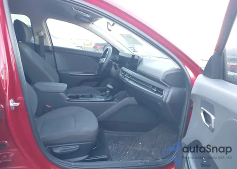 2025 Kia K4 Lxs z USA, uszkodzony, nr VIN 3KPFT4DE6SE174955